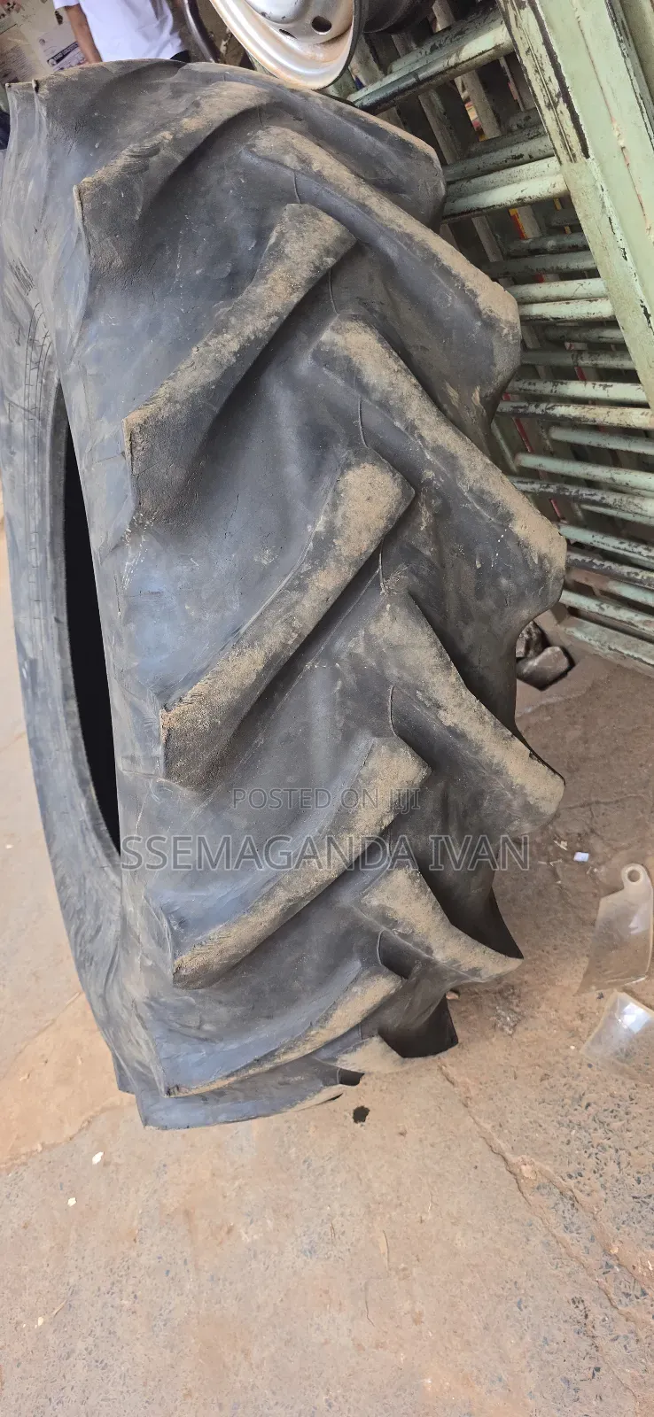 18.4r30 Tractor Tyre in Good Used Condition