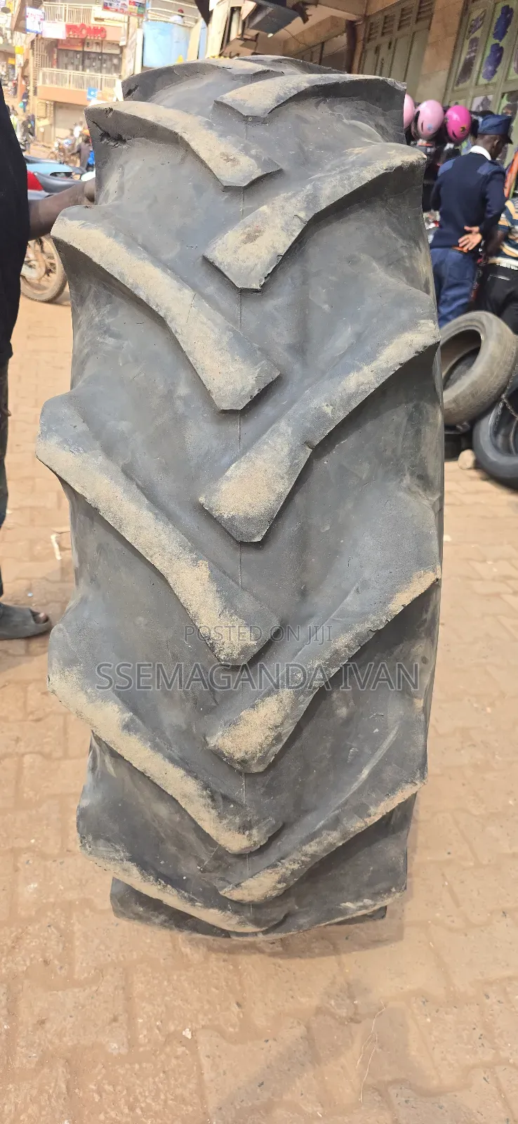 18.4r30 Tractor Tyre in Good Used Condition