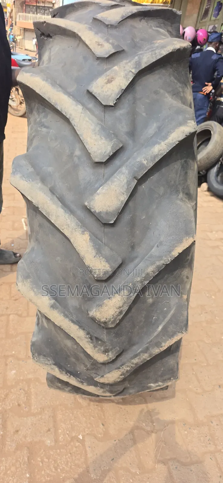 18.4r30 Tractor Tyre in Good Used Condition