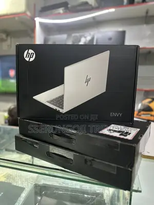 New Laptop HP Envy 14 8GB Intel Core I5 SSHD+SSD 512GB