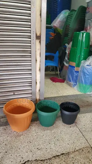 Wholesale Plastic Flower Pots