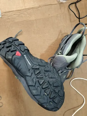 Used Salomon Size 38 Shoes