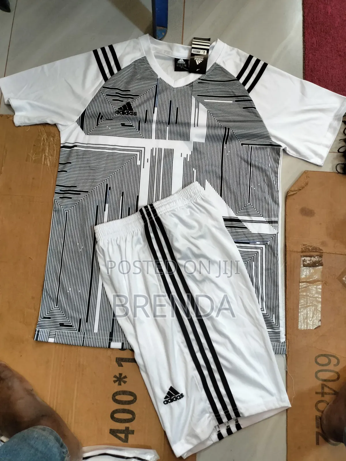 Brand New Size Large Plain Jerseys