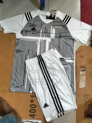 Brand New Size Large Plain Jerseys