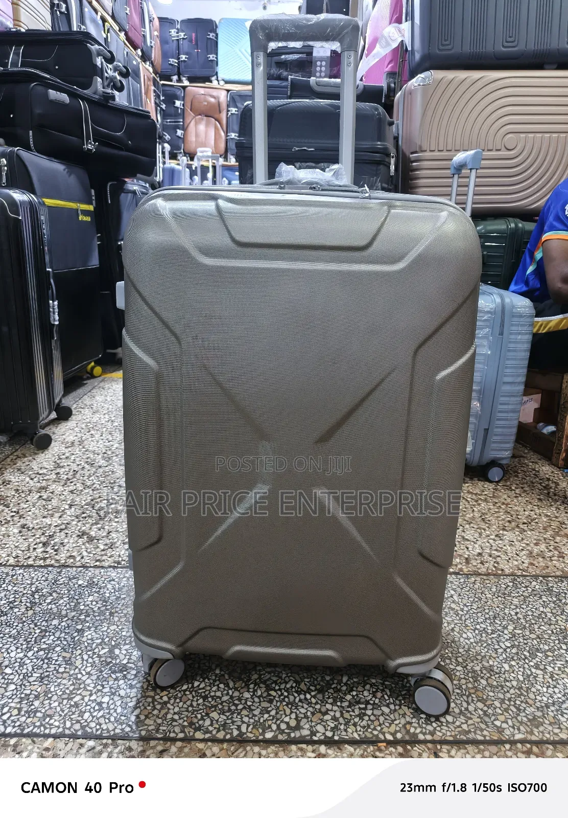 Jibao Plastic Suitcase in Medium Size