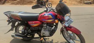 Bajaj Boxer 125 2025 Red