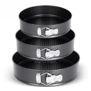 A Set of 3 Round Non-Stick Baking Mould Pans- Black