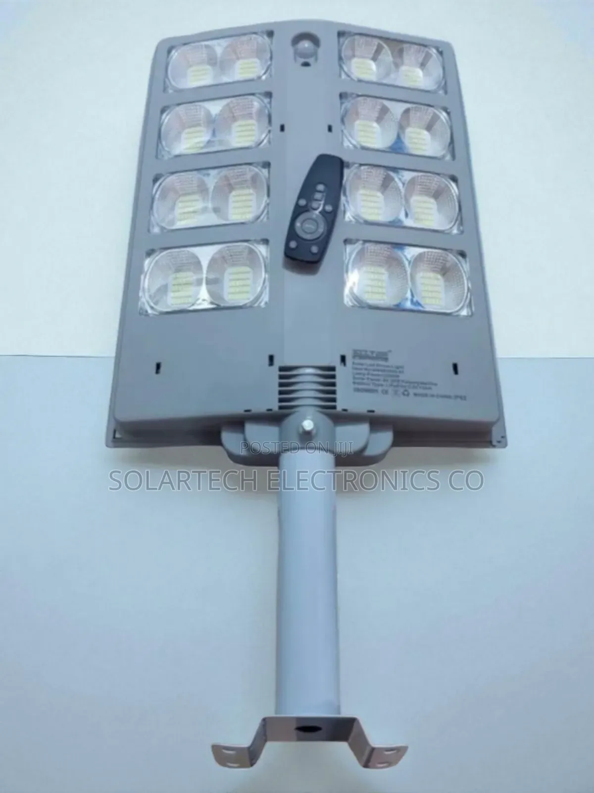 All Top 2000w Solar Powered Street Light With Smart Motion Sensor