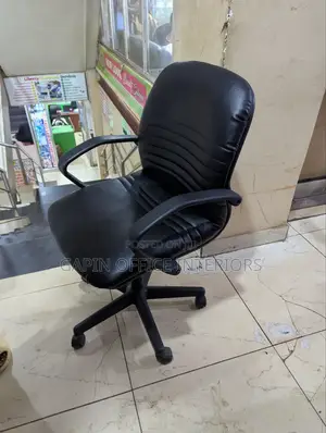 Refurbished Swivelling Office Chair