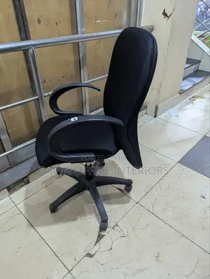 Refurbished Office Chair With Fixed Arms and Soft Caution