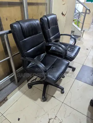 Second Hand Office Furniture in a Good Condition With Support Armrests