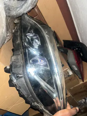 Mercedes Benz C Class Headlight