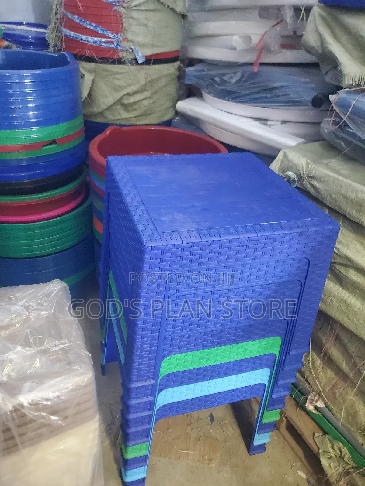Coffee Pure Ratten Plastic Table