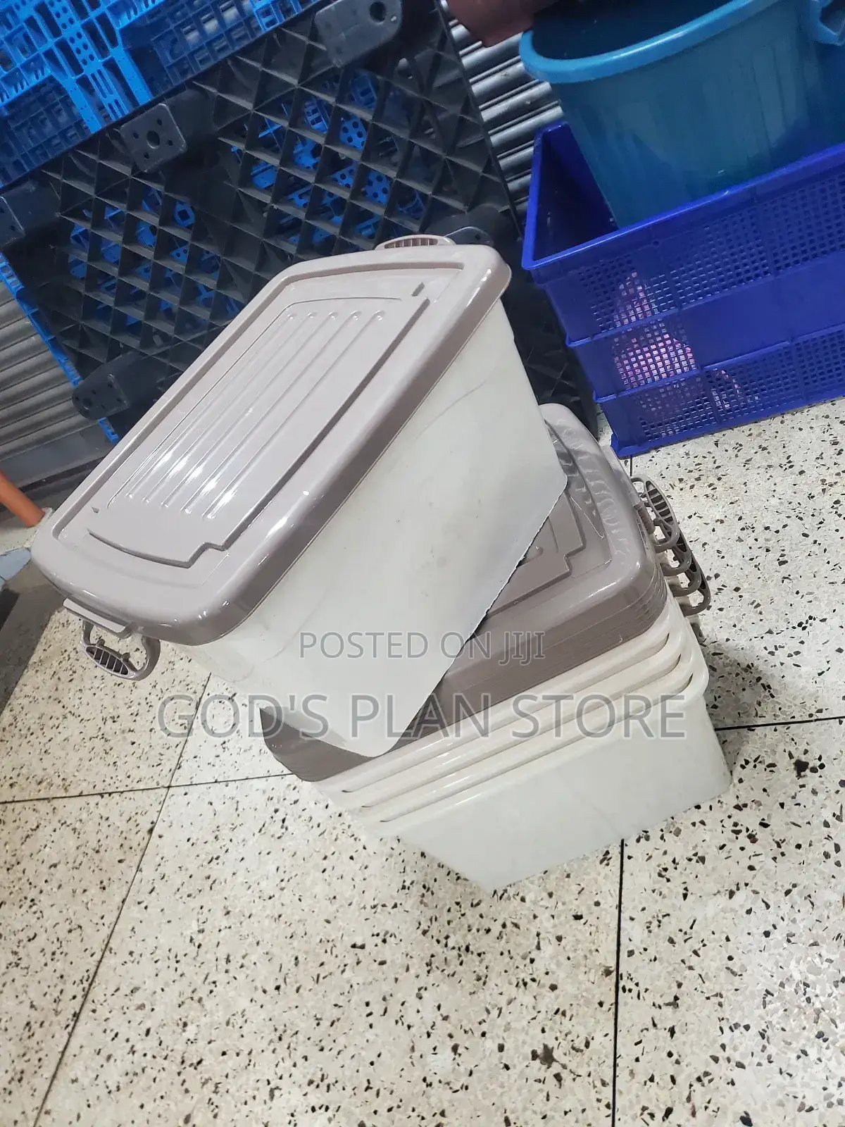 Plastic Storage Boxes With Locks (Cream Color)