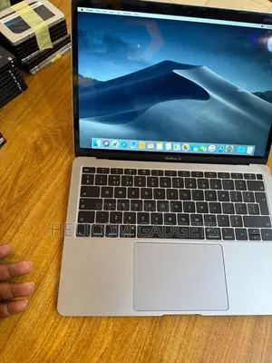 Laptop Apple MacBook Pro 2019 8GB Intel Core I5 SSD 128GB