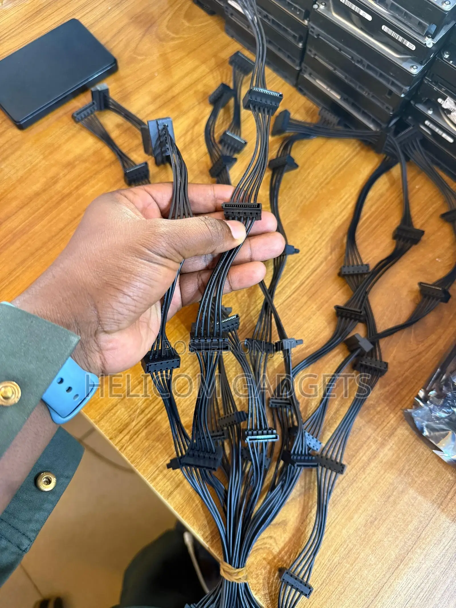 Multiple Sata Cable