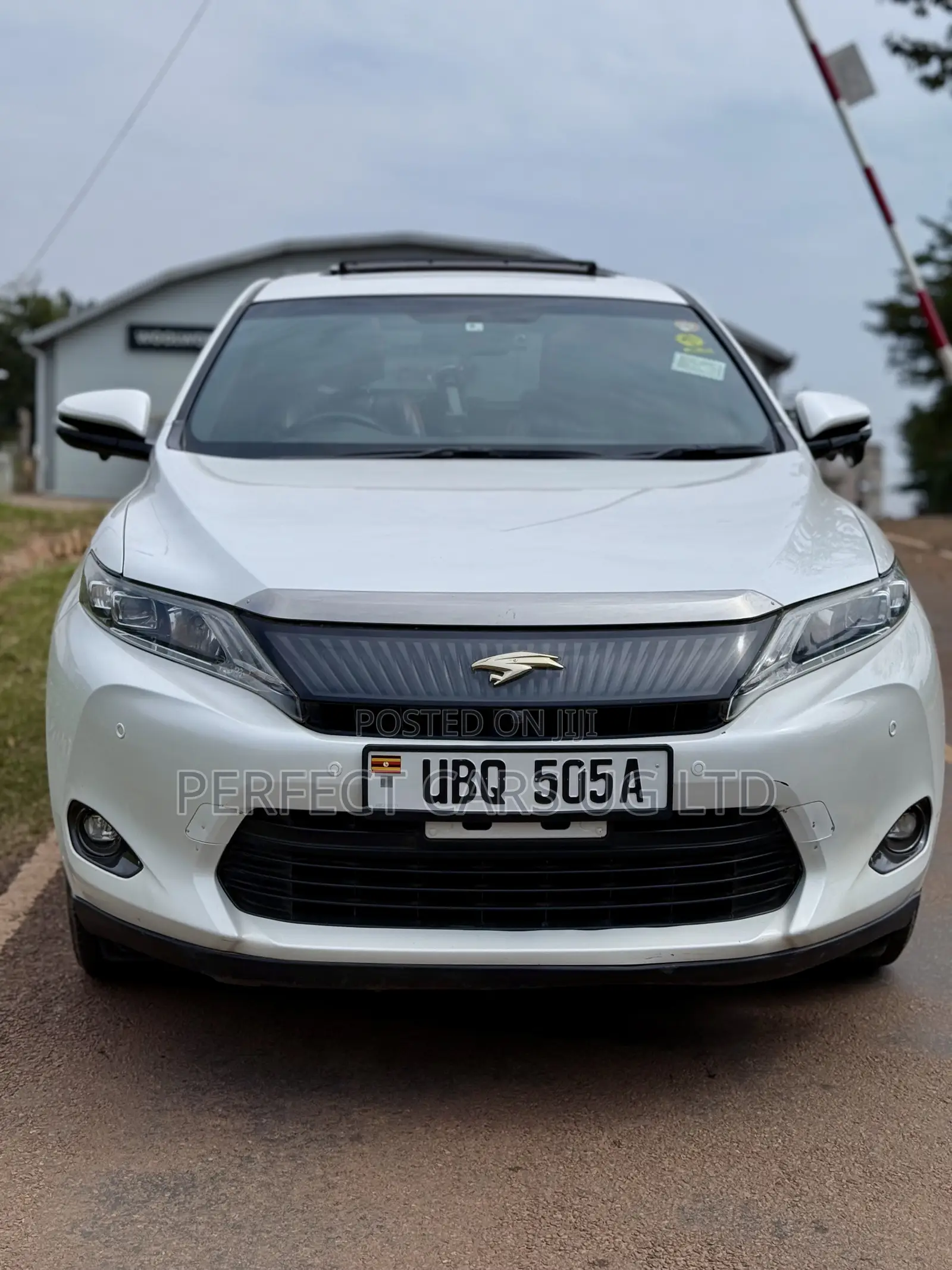 Toyota Harrier 2.0 2014 Pearl