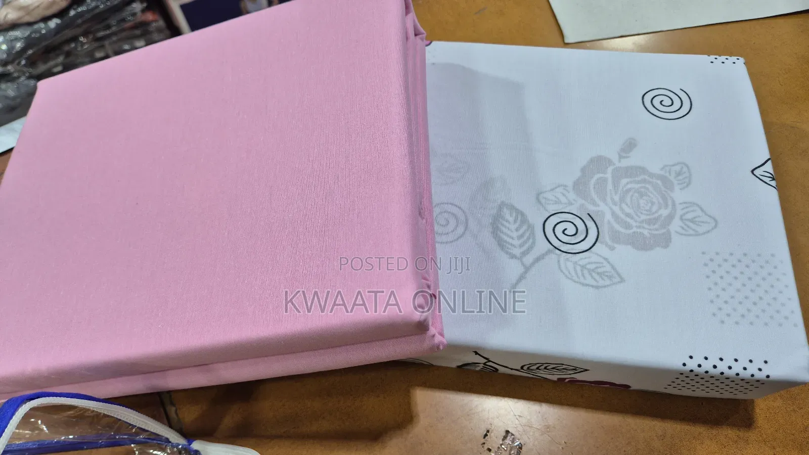 Bedsheets 4 Pc (2 Bedsheets + 2pillowcases)- Multicolour