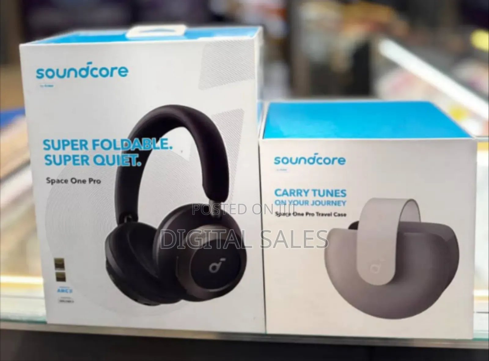 Soundcore Space One Pro + Cover