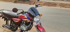 Bajaj Boxer 125 2023 Red