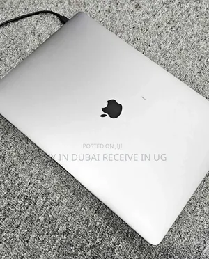 Laptop Apple MacBook Pro 2017 16GB Intel Core i7 HDD+SSD 500GB