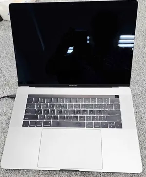 Laptop Apple MacBook Pro 2017 16GB Intel Core i7 HDD+SSD 500GB