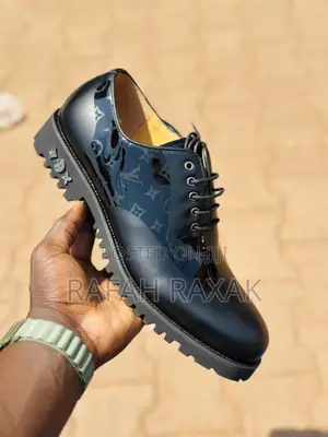 Original Louis Vuitton Shinny Patent Leather Oxford Shoes