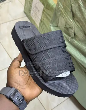 Original Fendi Classic Pam Push In Luxury Sandals