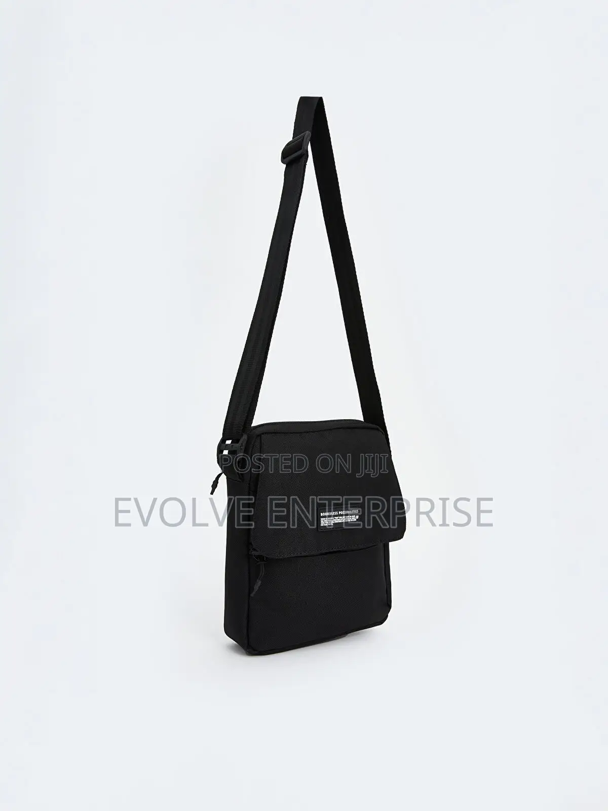 Zippered Men's Chest Bag