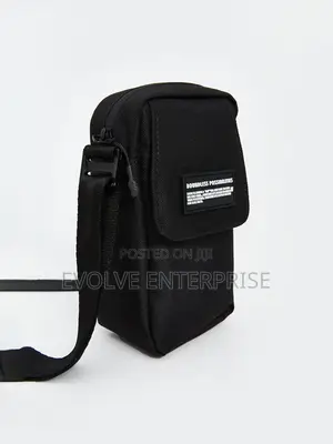 Text Printed Men's Sling Bag