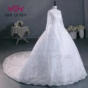 Brandnew Wedding Gown for Hire