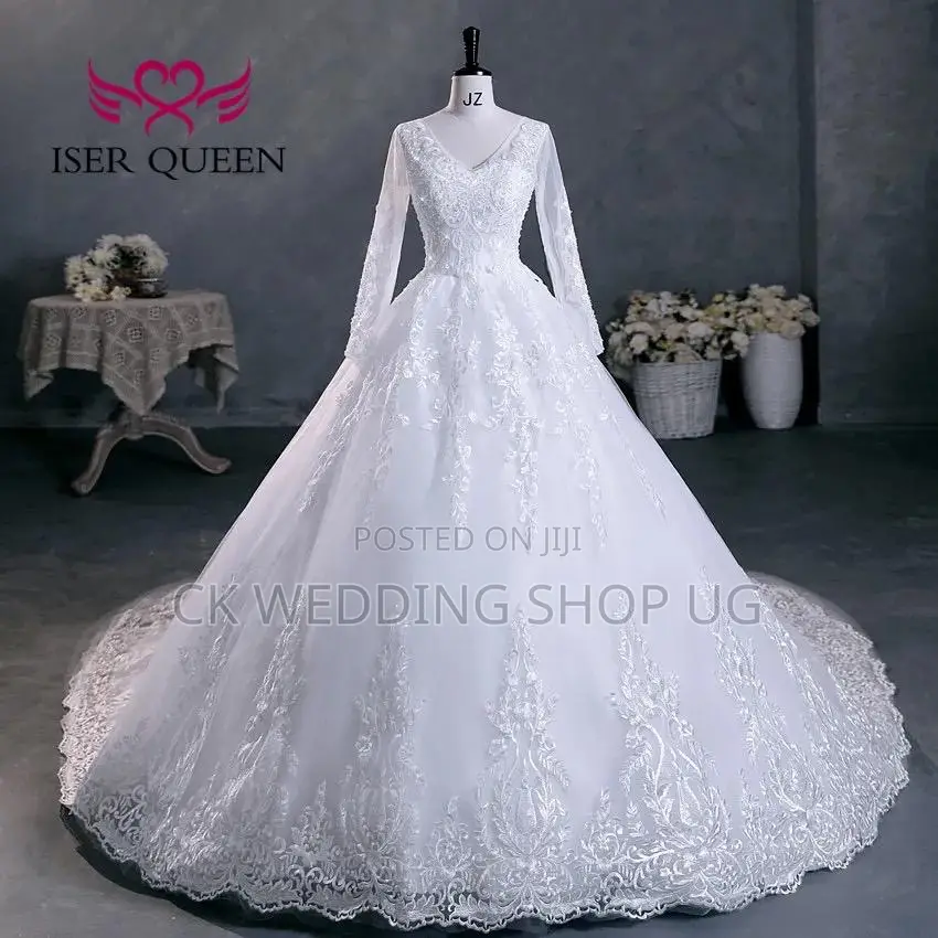 Brandnew Wedding Gown for Hire