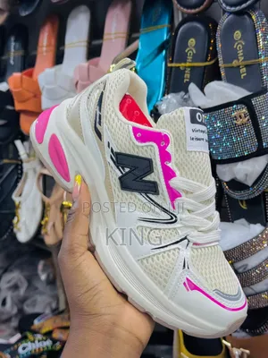 Bold New Balance 530