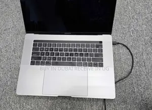 Laptop Apple MacBook Pro 2017 16GB Intel Core i7 HDD+SSD 500GB