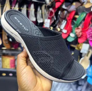 Icon Ladies Flats