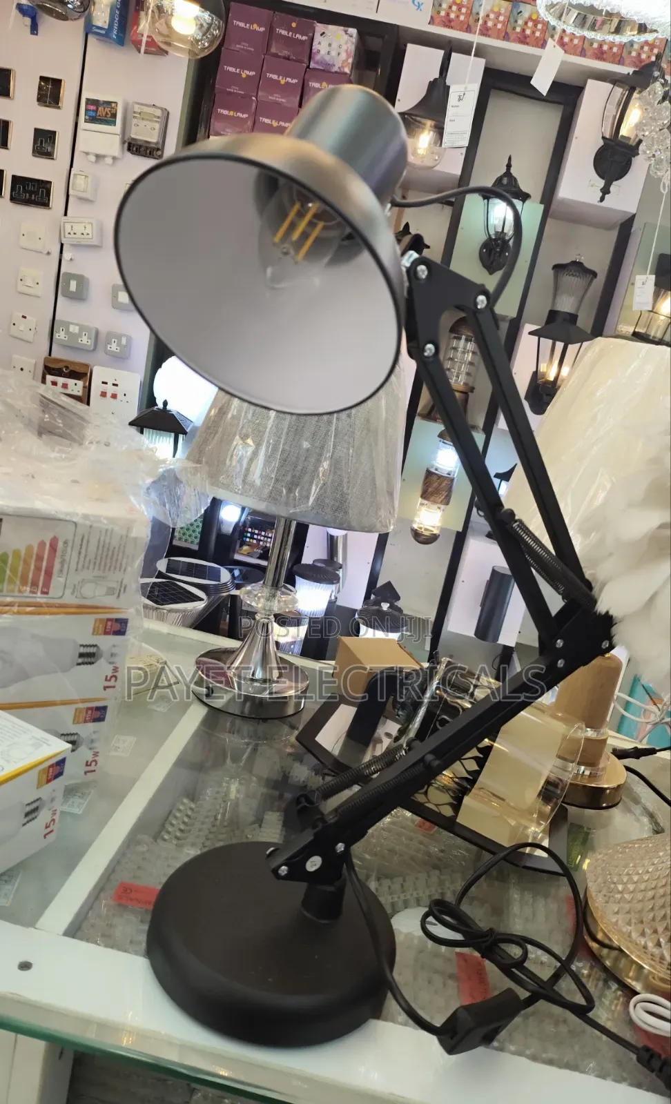 Adjustable Desk Lamp for Reading Lamp in Black and White