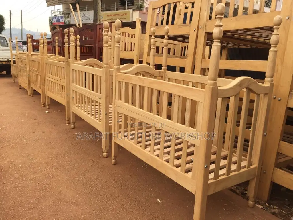 Solid Baby Cot With Net Poles