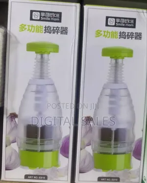 Kitchen Vegetables Chopper With Very Sharp