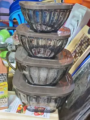 8pc Salad Bowls