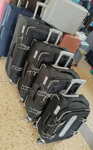 4 Wheels Dfavors Suitcases