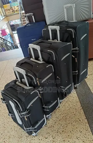 4 Wheels Dfavors Suitcases