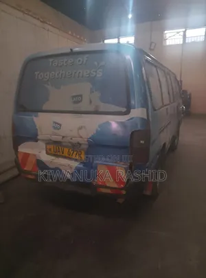 Toyota HiAce 2001 White