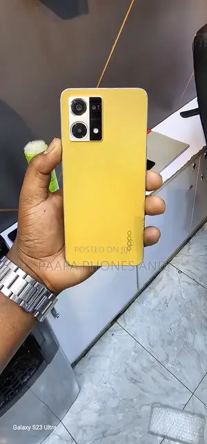 Oppo Reno7 256 GB Yellow