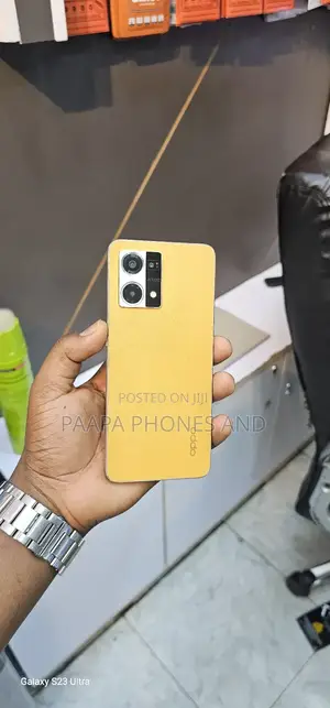 Oppo Reno7 256 GB Yellow