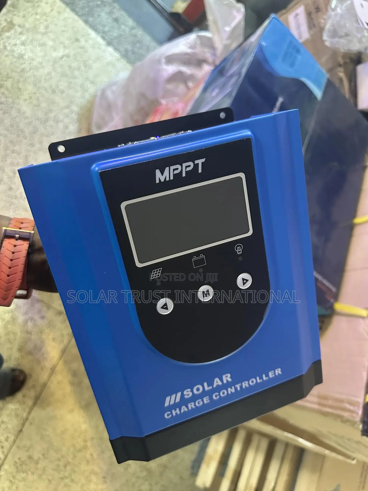MPPT Charge Controller 40a