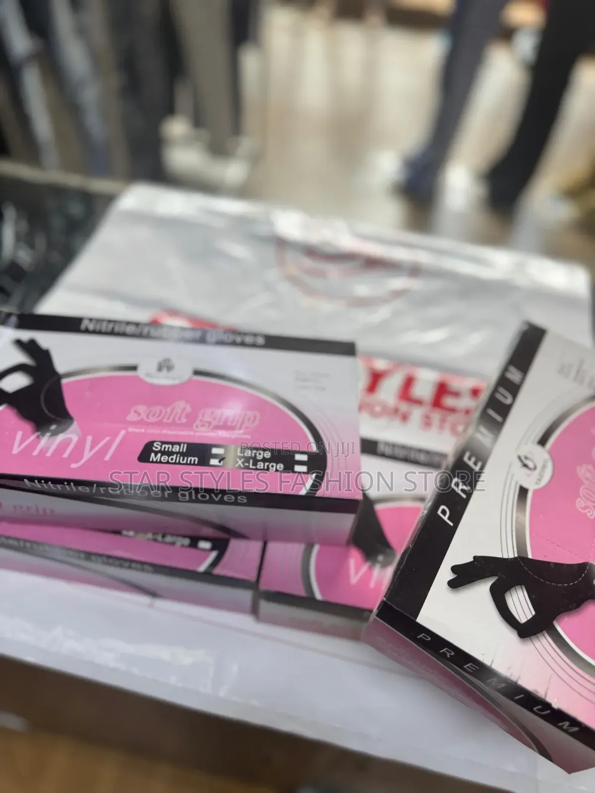Black Nitrile/ Rubber Gloves