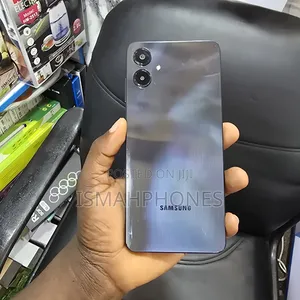 Samsung Galaxy A06 64 GB Black
