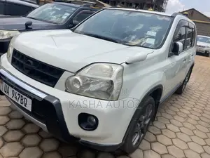 Nissan X-Trail 2011 White