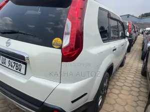 Nissan X-Trail 2011 White
