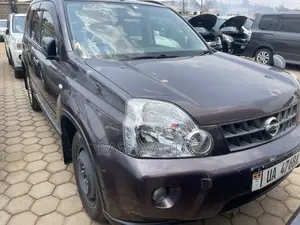 Nissan X-Trail 2011 Gray
